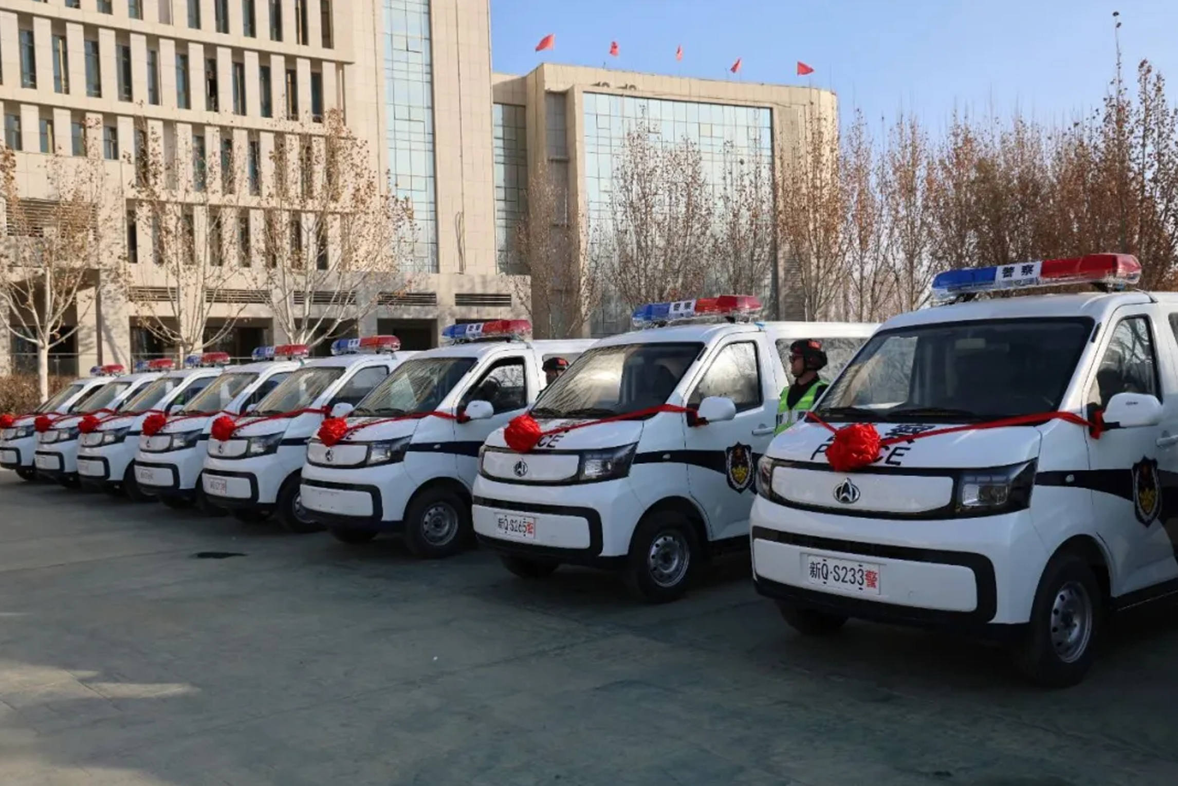 环球车享助力莎车县公安局，160辆执法用车正式交付